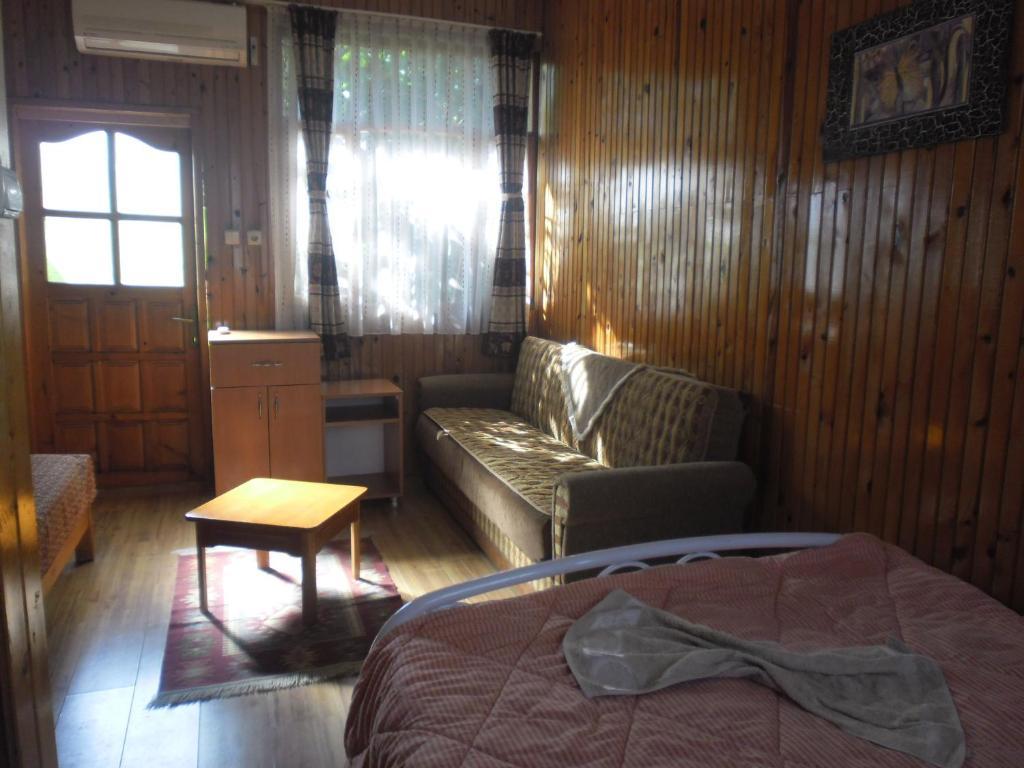 Lazer Pension Antalya Room photo